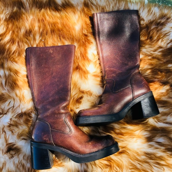 Frye Shoes - 90’s CHUNKY BOOTS